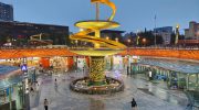 Tianfu Square in Chengdu  - what to do&see