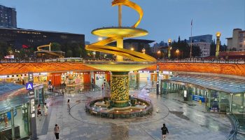 Tianfu Square in Chengdu  - what to do&see
