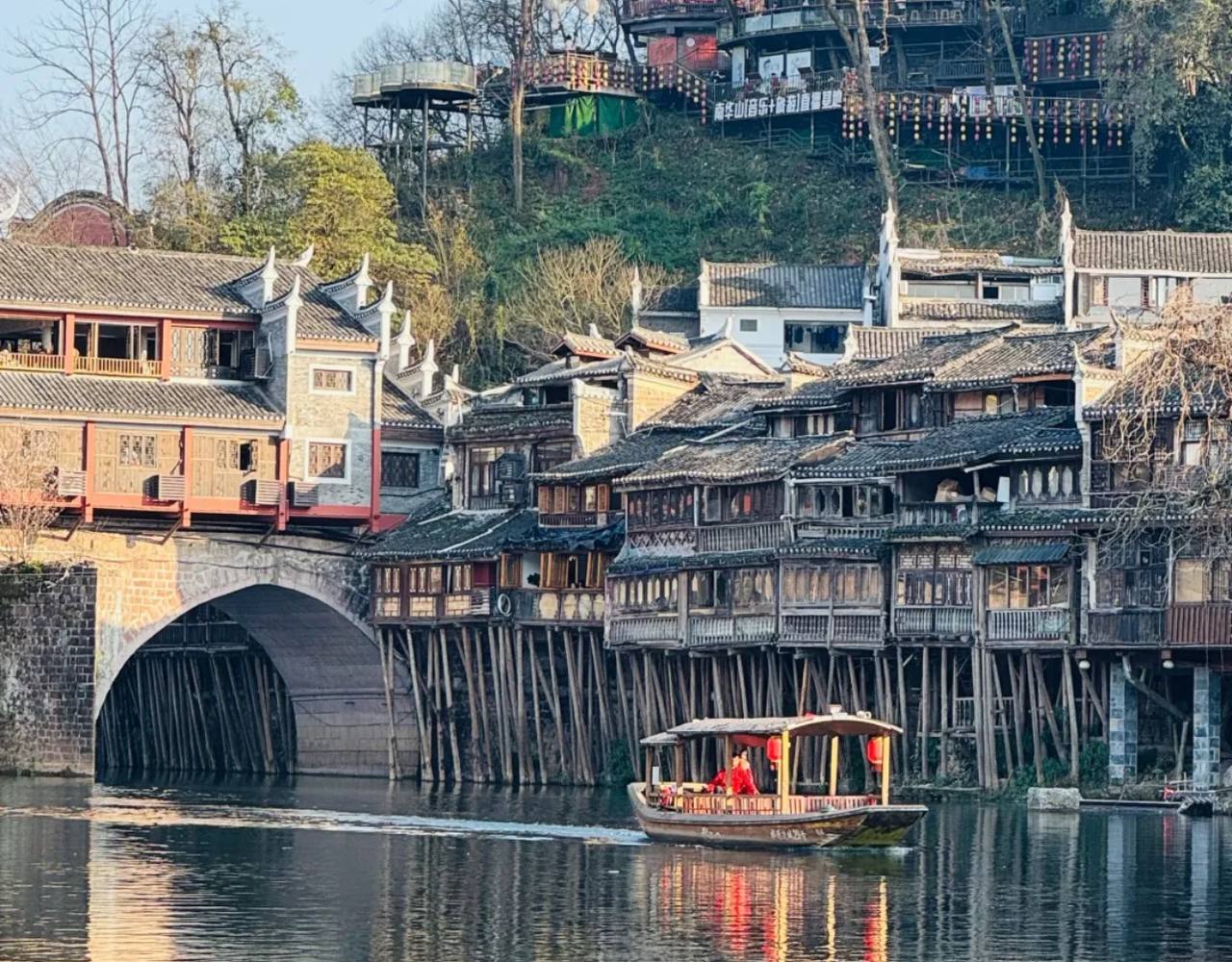 Fenghuang Ancient Town Complete Guide + Day Trip from Zhangjiajie