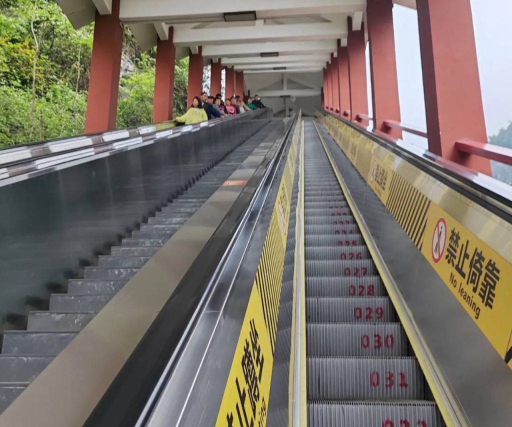 How to get to Tianmen Mountain
