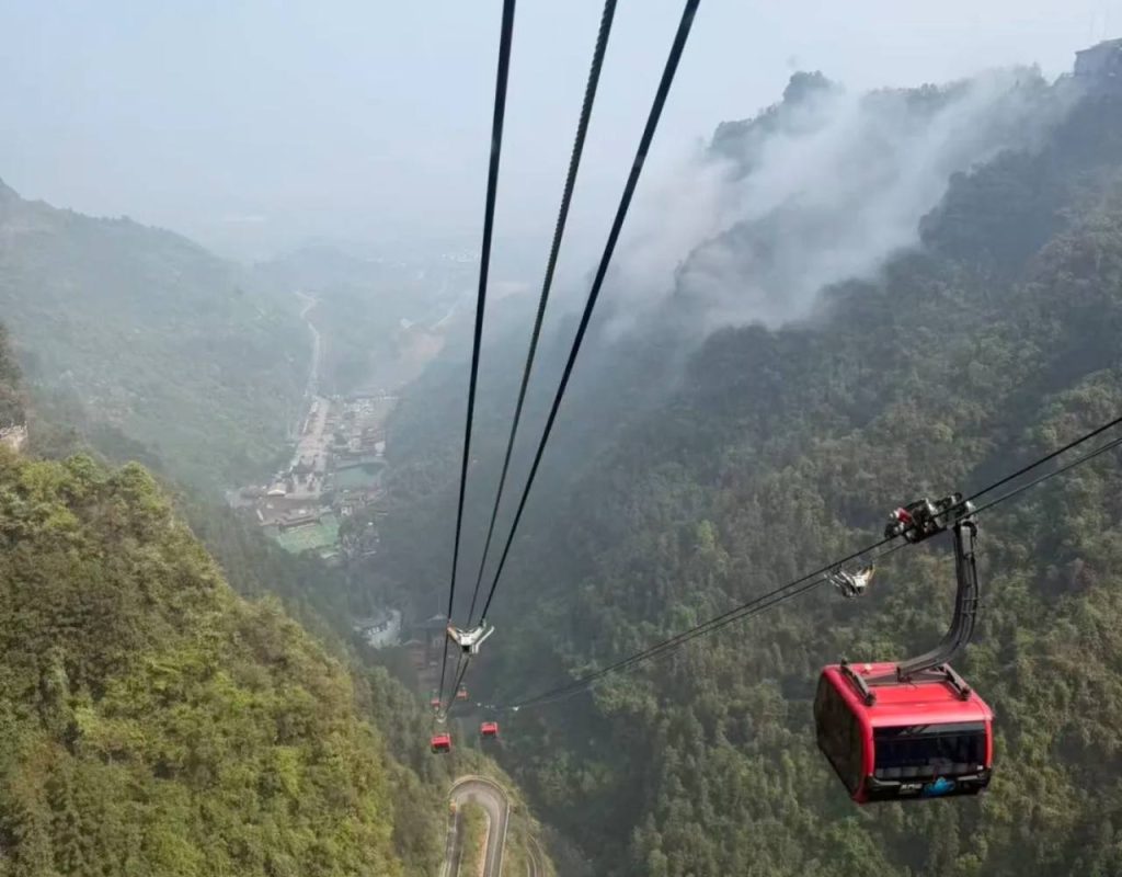 Tianmen Mountain Zhangjiajie Cable car