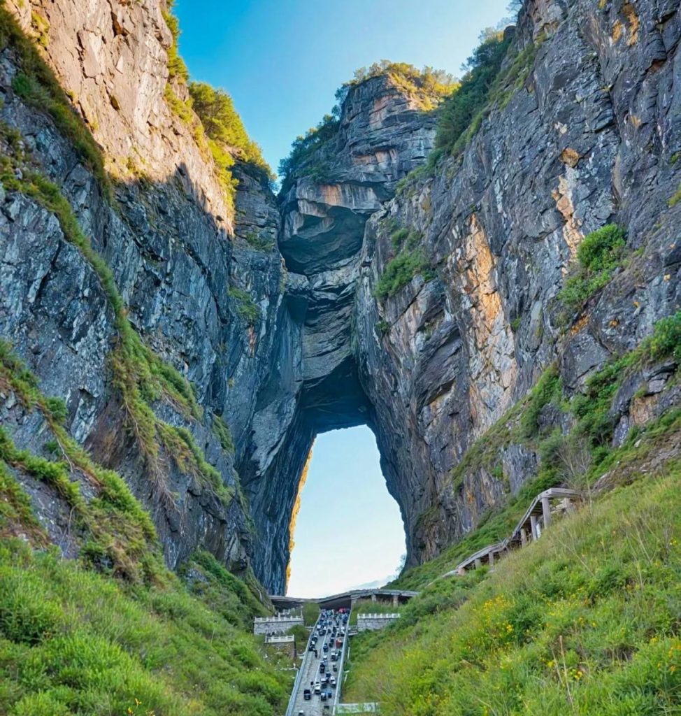 Tianmen Mountain Zhangjiajie Heaven’s Gate travel guide